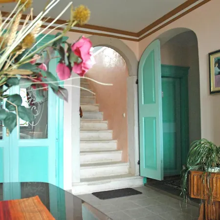 Διαμέρισμα Lazzarini Battiala *