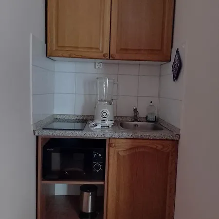 拉扎里尼巴蒂拉公寓 公寓 *