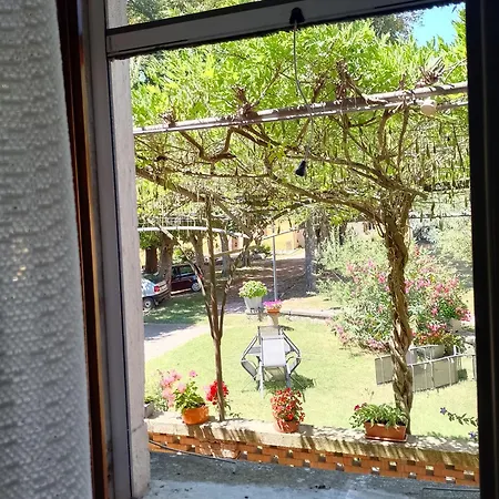 拉扎里尼巴蒂拉公寓 公寓 *