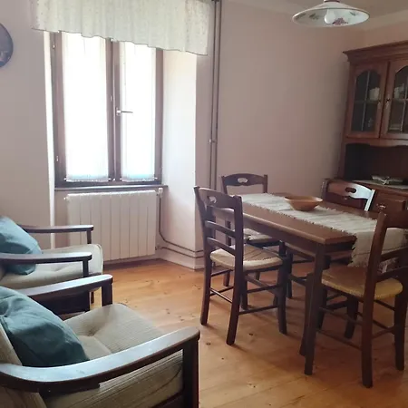 Lazzarini Battiala Apartment Nedescina