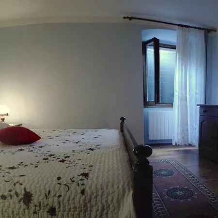 拉扎里尼巴蒂拉公寓 公寓 *