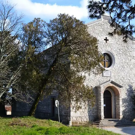 拉扎里尼巴蒂拉公寓 *