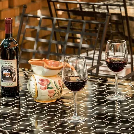 公寓 拉扎里尼巴蒂拉公寓 Nedeščina